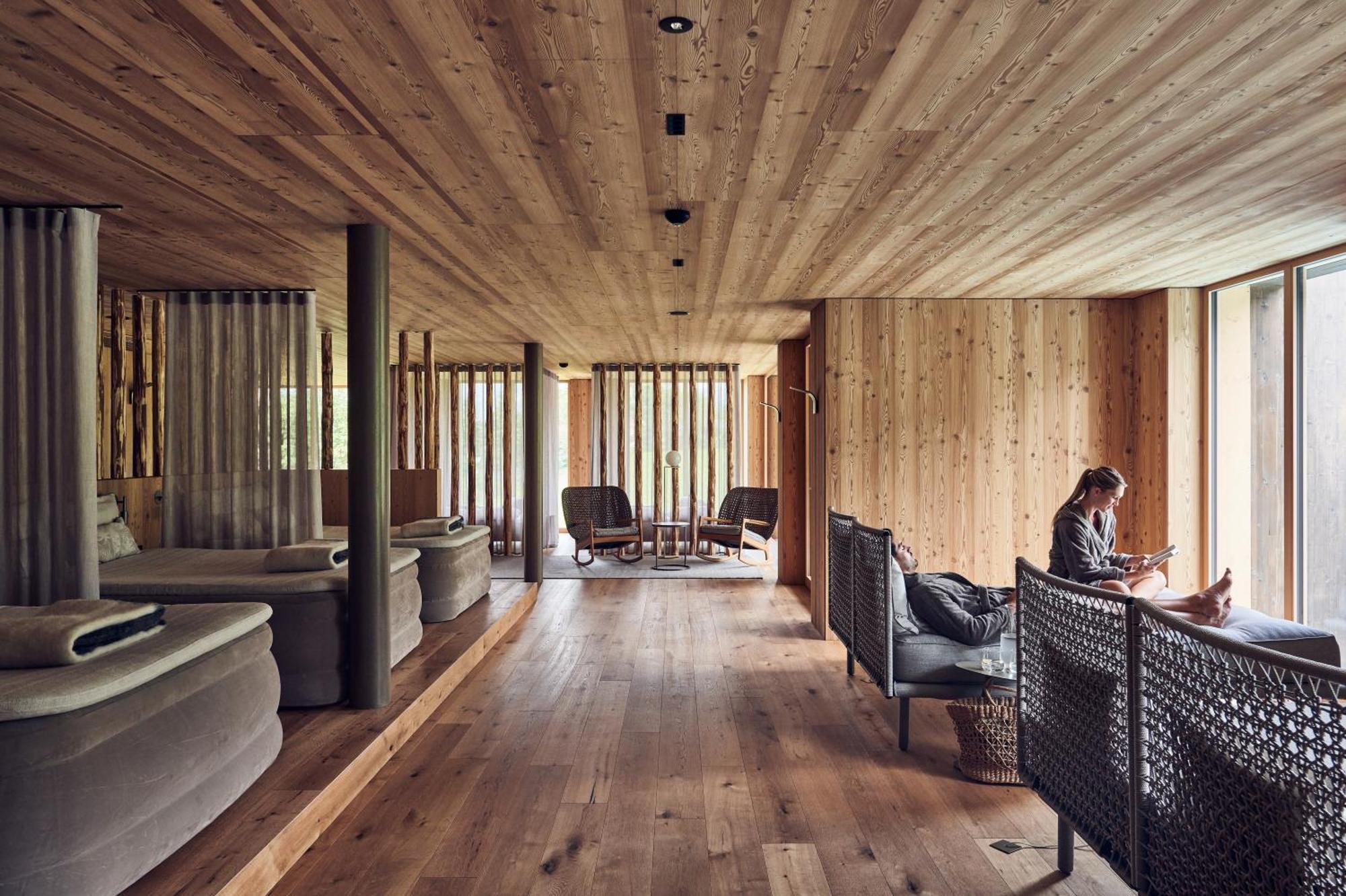 Falkensteiner Hotel Kronplatz - The Leading Hotels Of The World (Adults Only) Riscone Kültér fotó Interior of the hotel