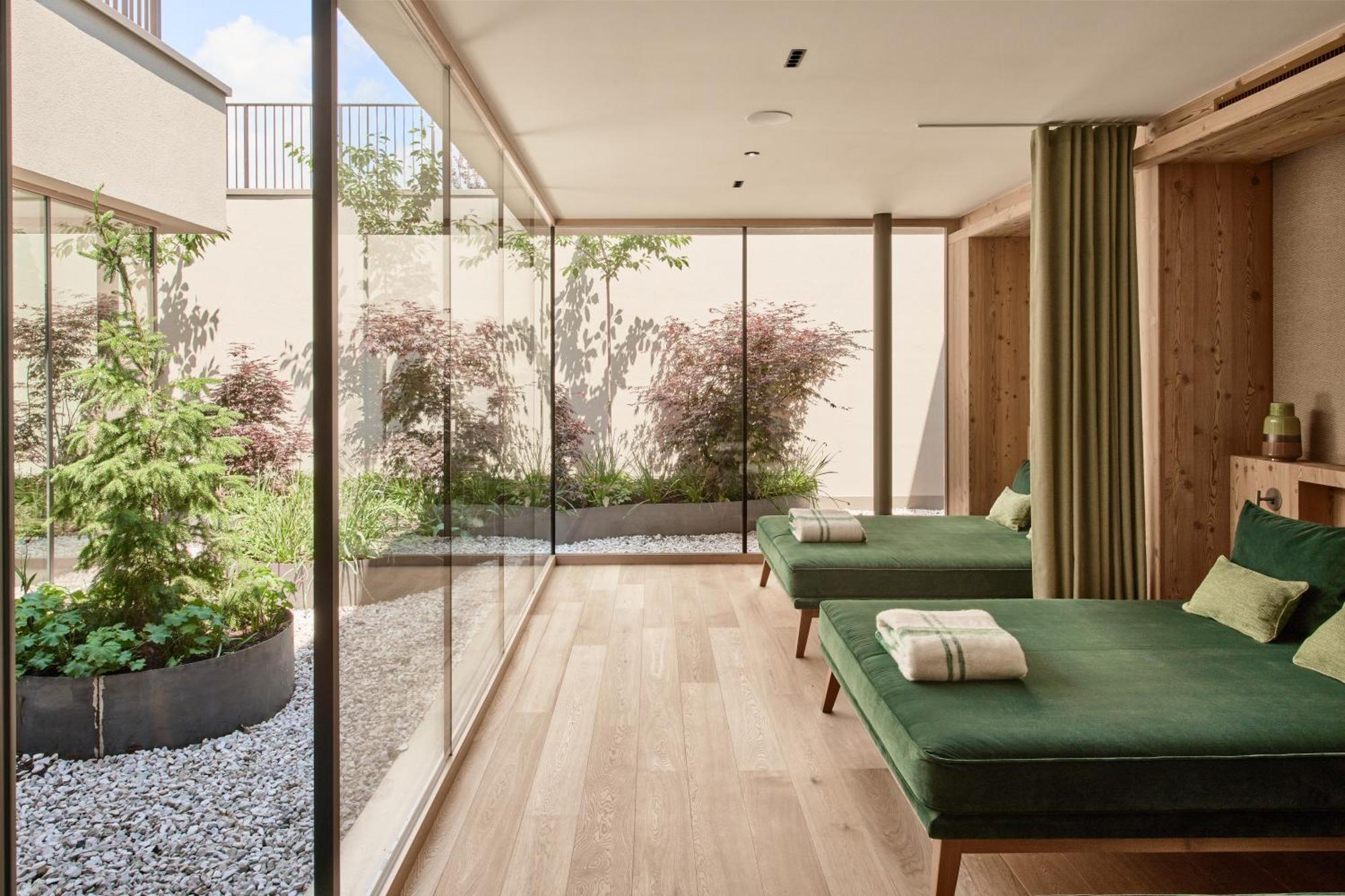 Falkensteiner Hotel Kronplatz - The Leading Hotels Of The World (Adults Only) Riscone Kültér fotó Spa at The Ivy Collection, St John's Wood