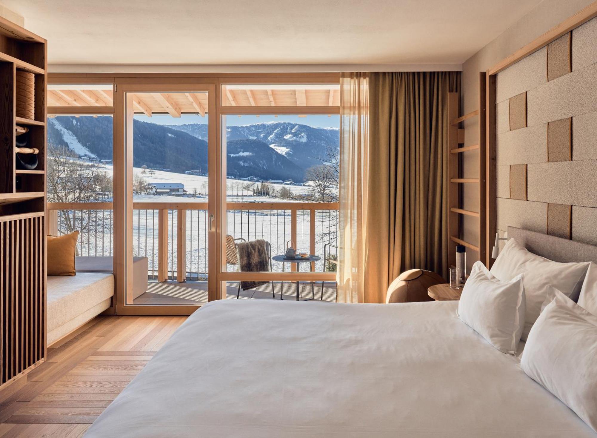 Falkensteiner Hotel Kronplatz - The Leading Hotels Of The World (Adults Only) Riscone Kültér fotó Deluxe room